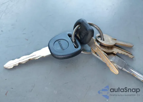 2004 Chevrolet Express из США, поврежденный, VIN 1GCFG15X941179205